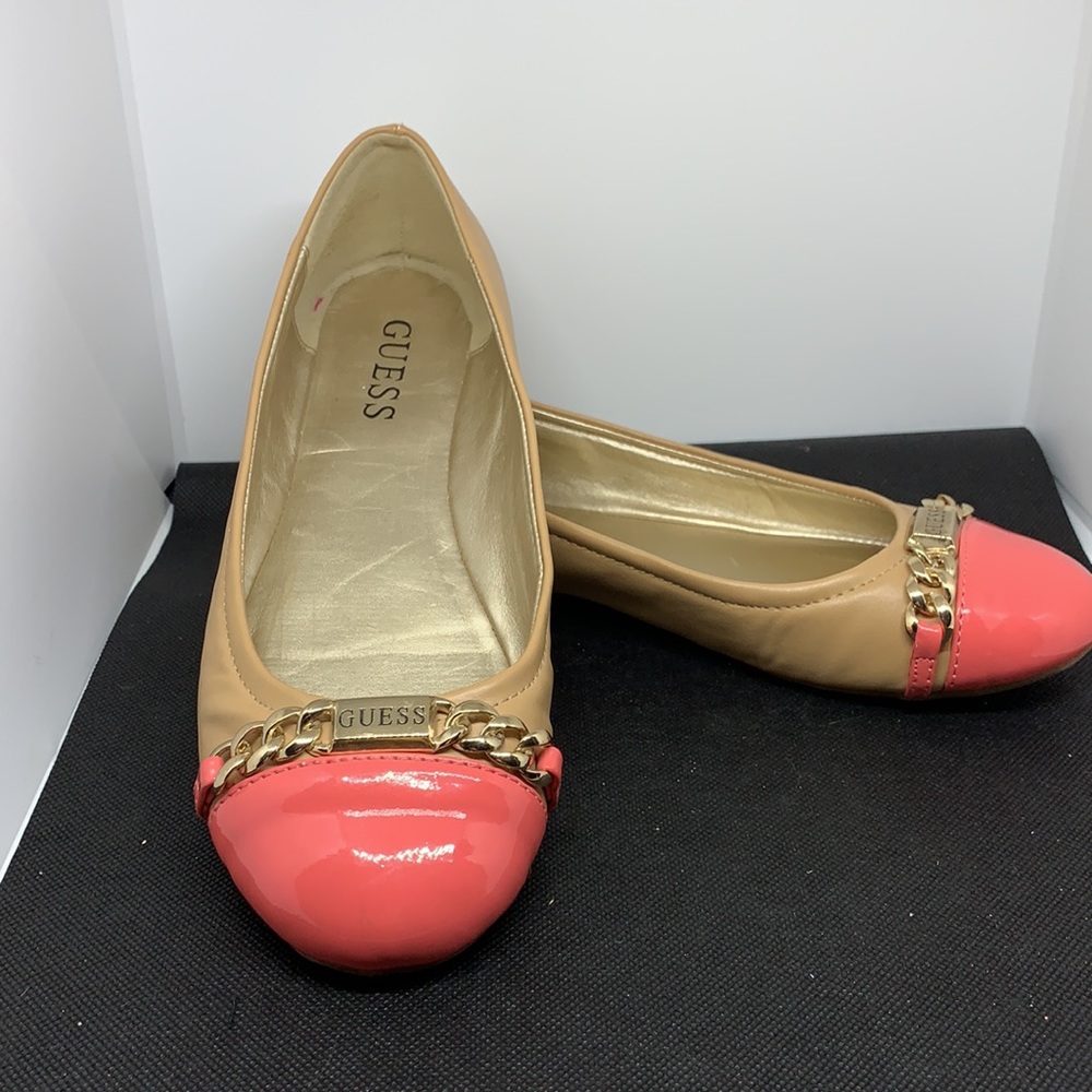 Ladies Guess Florette Flats Sz 6 EUC